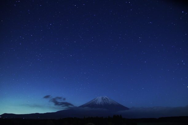 夜の富士山