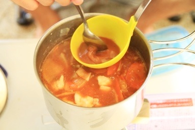 味噌を溶かしいれる