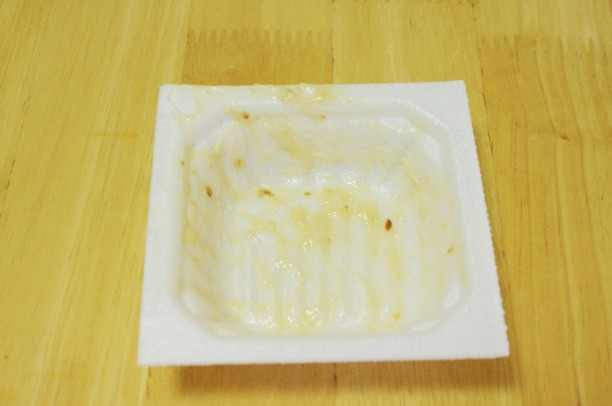 納豆の空容器
