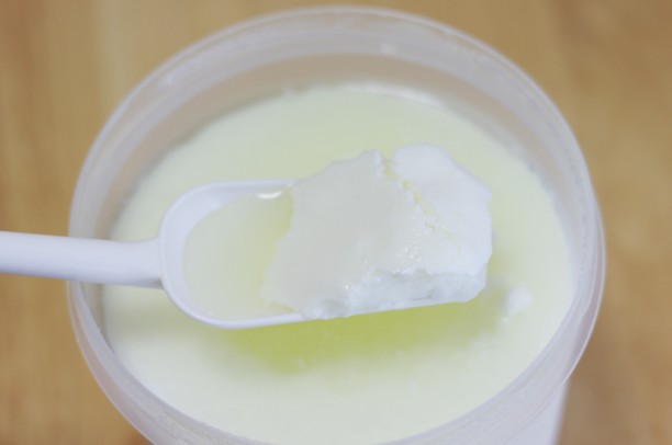 明治おいしい低脂肪乳とR-1でヨーグルト完成
