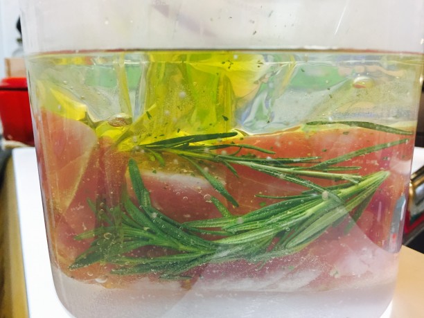 内容器に入れお湯を注ぐ