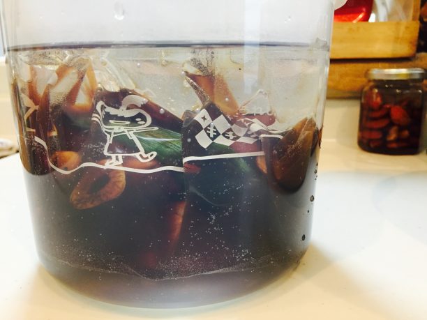 内容器に入れお湯を注ぐ