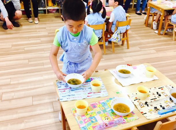 給食当番のせんちゃん