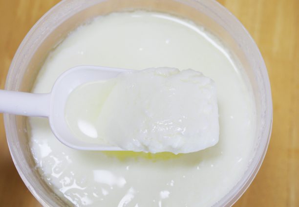 低脂肪プレーンと無脂肪乳でヨーグルト完成