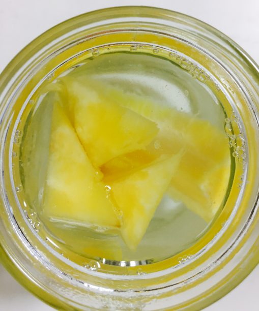 水を注ぐ