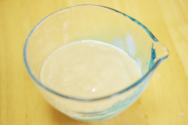 甘酒をミキサーにかける
