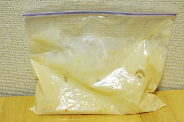 材料を入れた保存袋