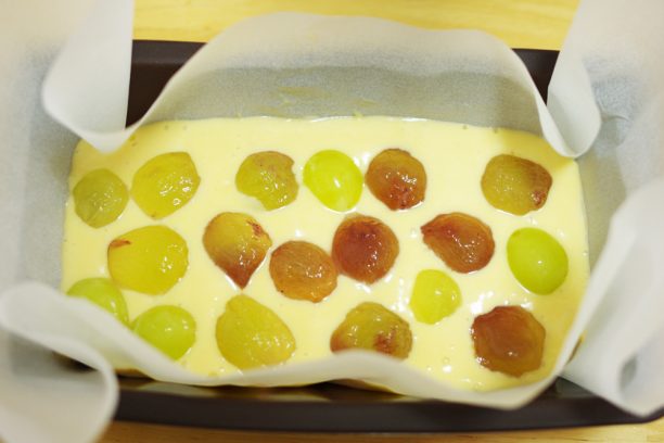 ぶどうを入れる
