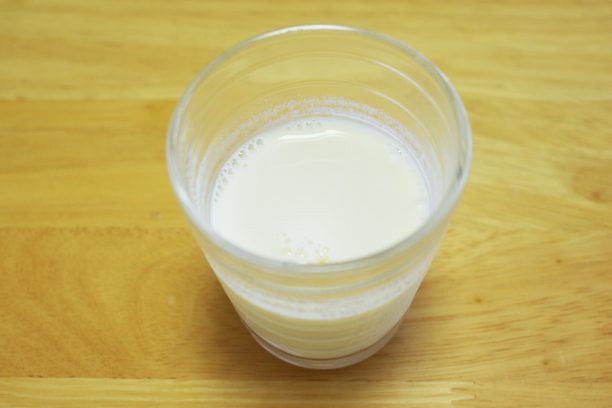 食レポ 甘酒 森永の粉末甘酒 牛乳割と 日東紅茶の粉末甘酒 牛乳