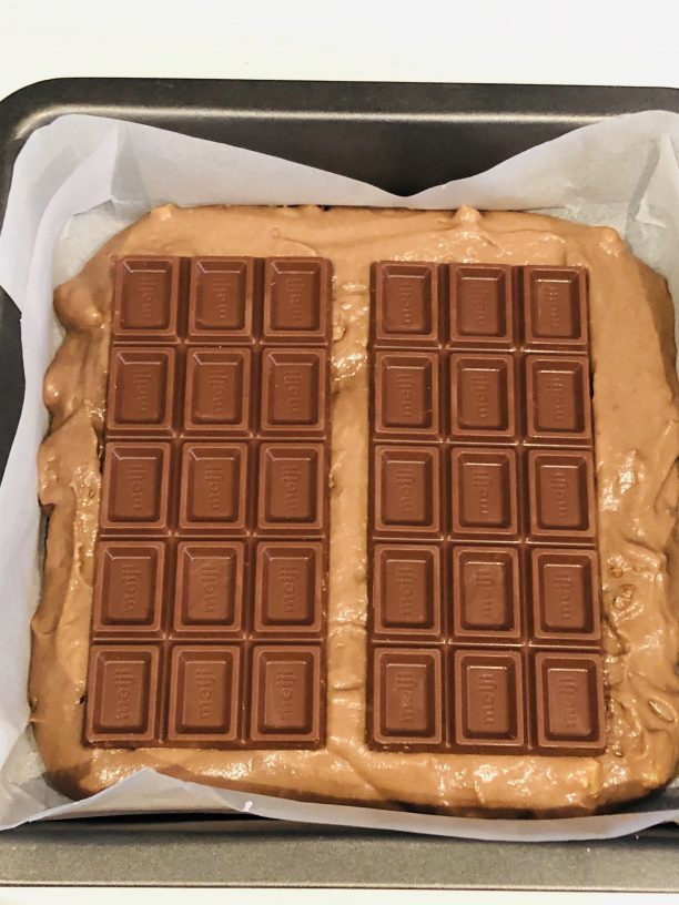 板チョコをのせる