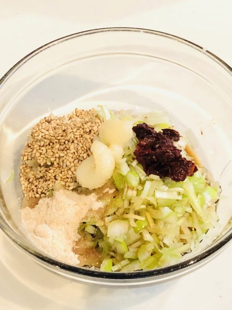長ネギのみじん切り、調味料