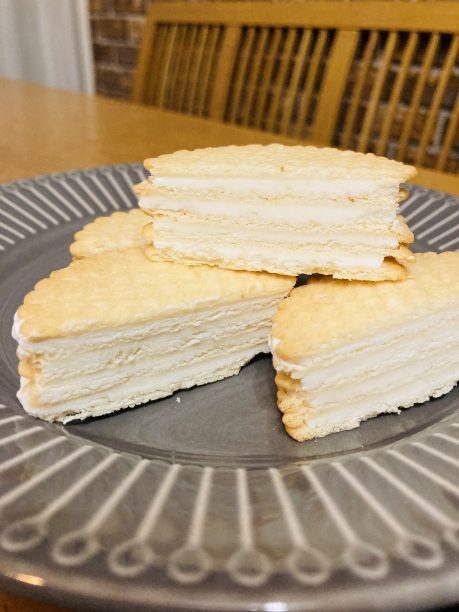 完成したヨーグルトクッキーアイス