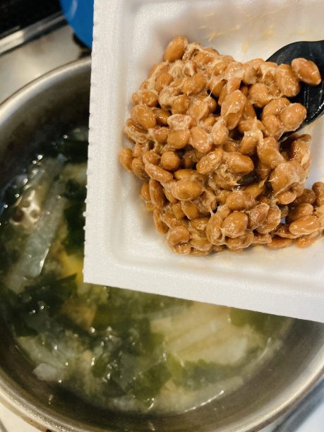 納豆を入れる味噌汁