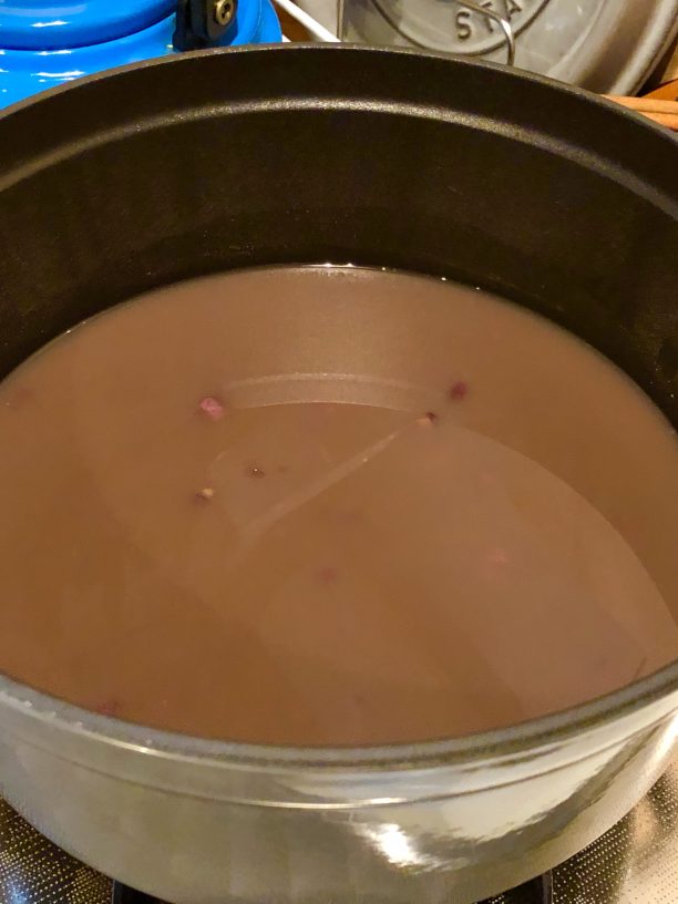 小豆を茹でる