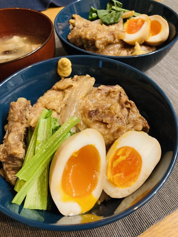 豚軟骨の甘辛丼