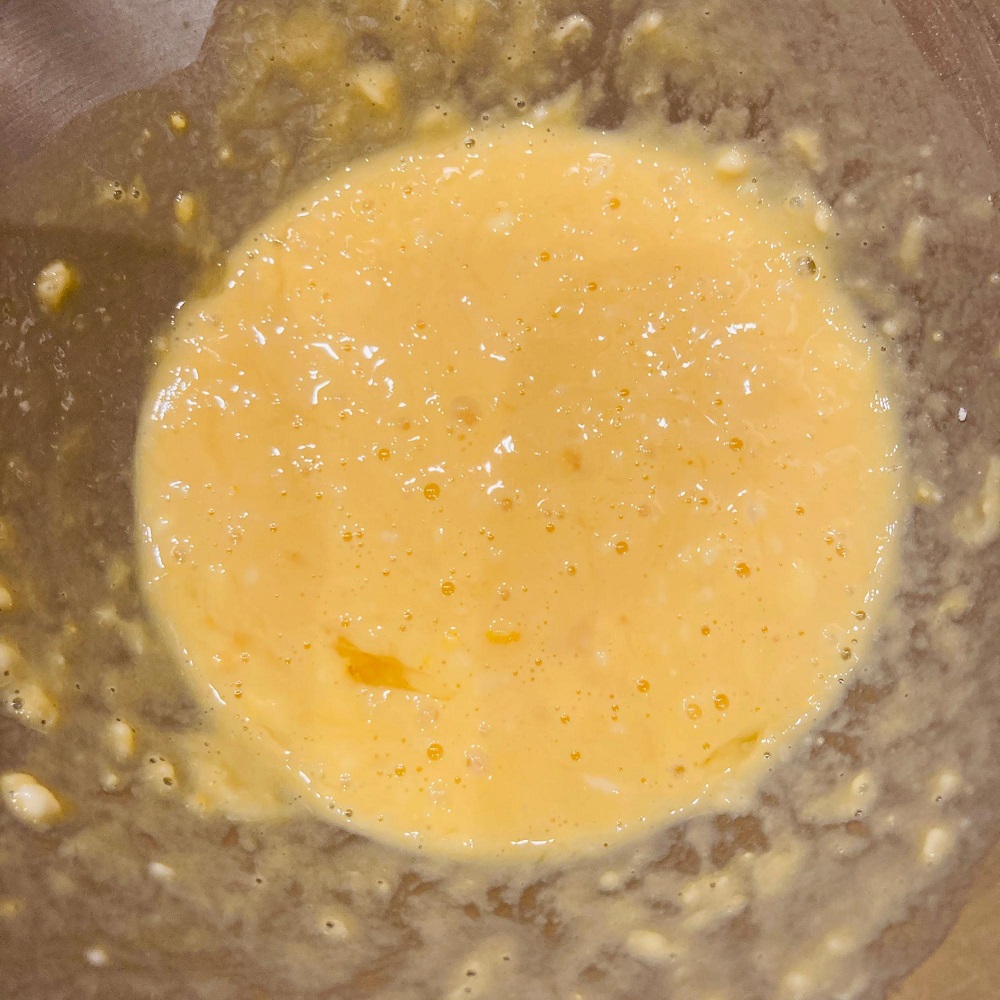 ＝バッター液を作ります＝
卵、小麦粉、水をよく混ぜ合わせます
